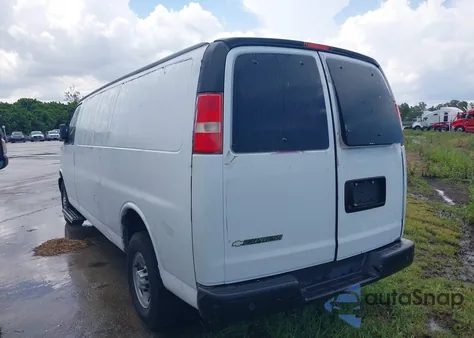 2017 Chevrolet Express 2500 Work Van из США, поврежденный, VIN 1GCWGBFF3H1244423